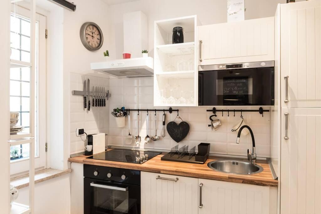 Lovely Colosseum Loft Apartment Рим Екстер'єр фото